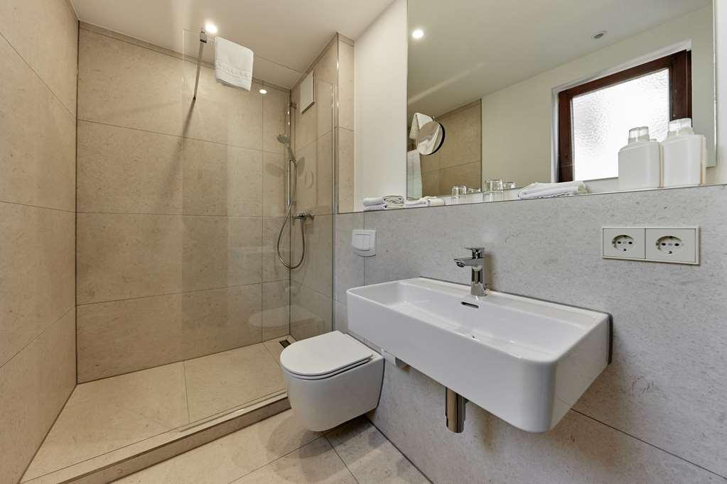 Hotel Zum Roten Baeren Freiburg Phòng bức ảnh